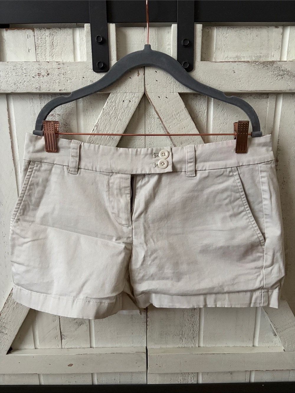 Vineyard Vines Cream Women’s Every Day Shorts